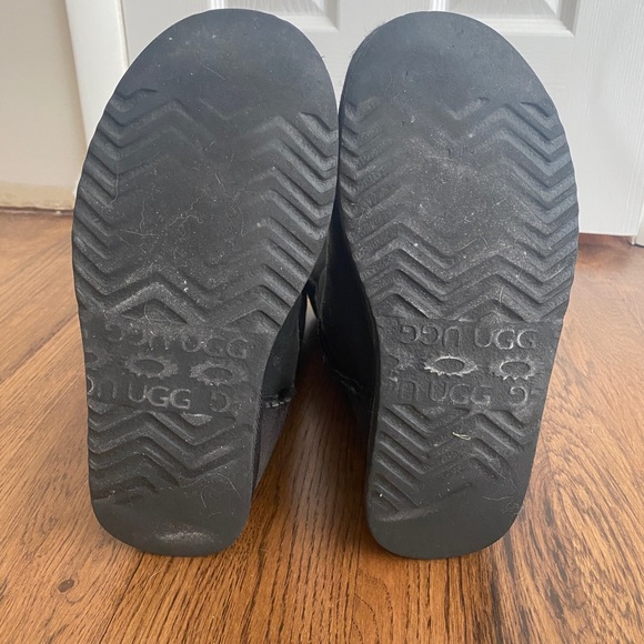 Classic Tall Black Ugg Boots - Picture 4 of 5